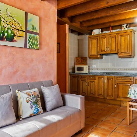 Fana Country house